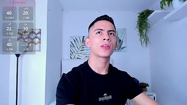 Snapshot of Matty_Adams chatting on March 2, 2025, 4:10 pm Matty Adams online show from March 2, 2025, 4:10 pm