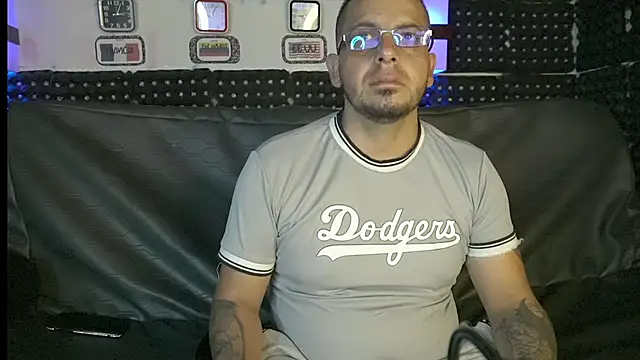 Dulce yors online show from March 9, 2025, 2:07 am