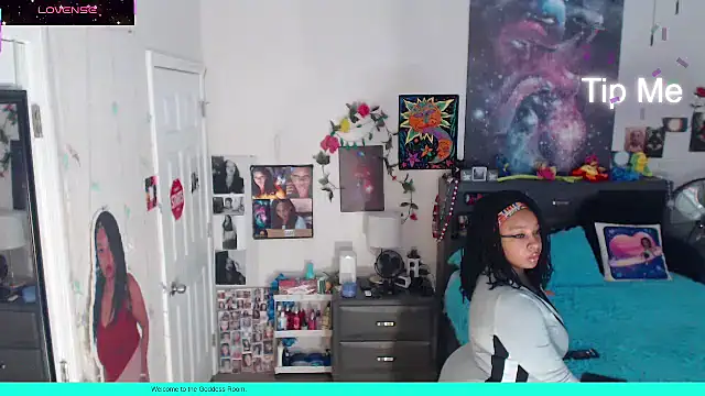 temptressbeauty24 online show from November 5, 2025, 4:01 am