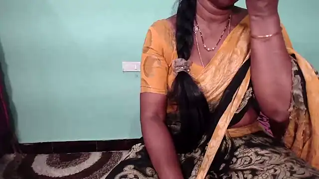 Snapshot of shrutitelugu69 chatting on November 20, 2025, 1:33 pm shrutitelugu69 online show from November 20, 2025, 1:33 pm