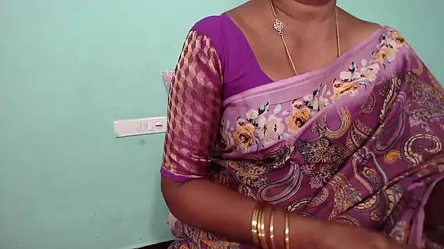 shrutitelugu69 online show from January 18, 2026, 1:04 pm