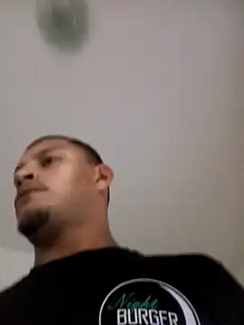 emrehliug12 online show from March 31, 2026, 4:02 am