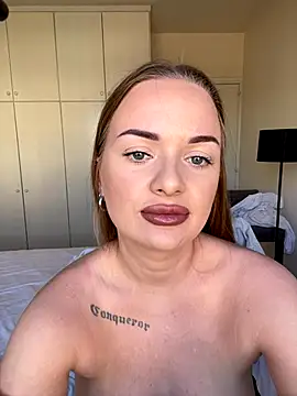 ElenaRebelle online show from October 25, 2025, 7:05 am