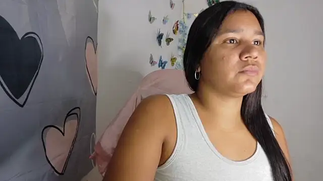 lucy hairypussy83 online show from December 4, 2025, 1:09 pm