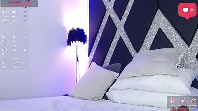 Snapshot of blonde_cat15 chatting on January 1, 2025, 4:39 am blonde cat15 online show from January 1, 2025, 4:39 am