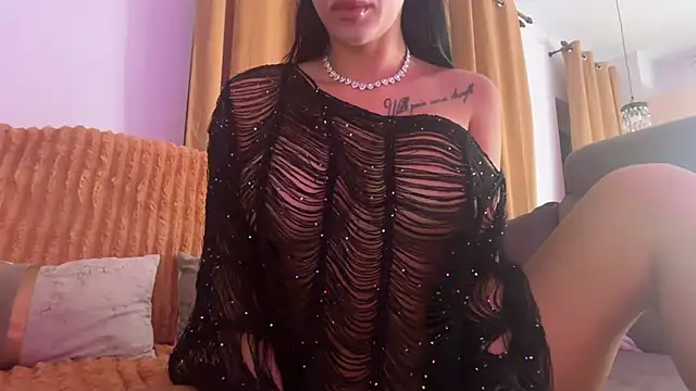 AmyBlair online show from November 23, 2025, 7:35 pm