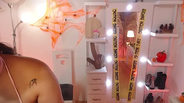  Kim  M online show from October 24, 2025, 12:34 pm