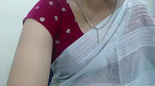 Snapshot of Lovely_Siri_23 chatting on January 21, 2025, 11:03 am Lovely Siri 23 online show from January 21, 2025, 11:03 am