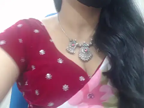 Snapshot of Lovely_Siri_23 chatting on July 13, 2026, 6:11 pm Lovely Siri 23 online show from July 13, 2026, 6:11 pm