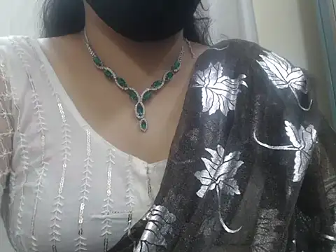 Snapshot of Lovely_Siri_23 chatting on July 25, 2026, 5:10 pm Lovely Siri 23 online show from July 25, 2026, 5:10 pm
