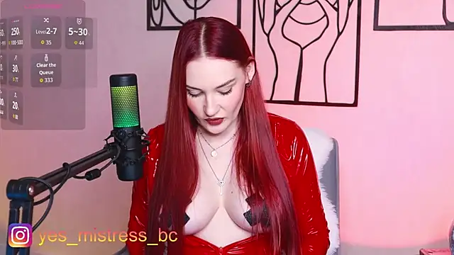 Vicky Fetish online show from June 1, 2026, 2:41 pm