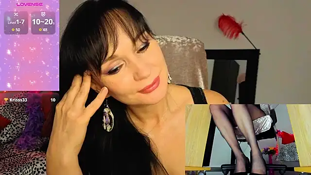 Snapshot of Sofia_Ford chatting on November 3, 2025, 1:34 pm Sofia Ford online show from November 3, 2025, 1:34 pm