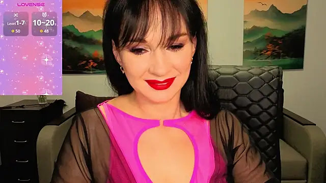 Snapshot of Sofia_Ford chatting on November 18, 2025, 7:35 am Sofia Ford online show from November 18, 2025, 7:35 am