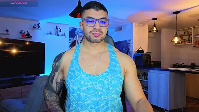 Snapshot of Michael_Diamond chatting on October 25, 2025, 4:42 am Michael Diamond online show from October 25, 2025, 4:42 am