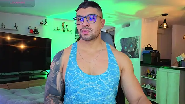 Snapshot of Michael_Diamond chatting on October 25, 2025, 5:40 pm Michael Diamond online show from October 25, 2025, 5:40 pm