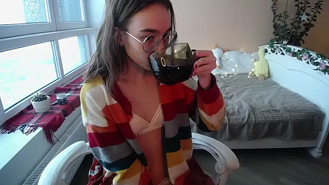 Snapshot of MissLinaDream chatting on February 19, 2025, 1:50 pm MissLinaDream online show from February 19, 2025, 1:50 pm