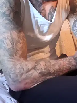 PIercingBoy38 online show from February 6, 2025, 1:43 pm