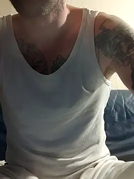 PIercingBoy38 online show from November 2, 2025, 2:58 am