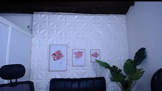 Valentinaa mature online show from January 8, 2026, 10:34 pm