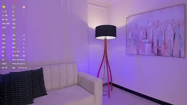 Snapshot of LizzHamilton__ chatting on December 18, 2025, 11:49 am LizzHamilton online show from December 18, 2025, 11:49 am