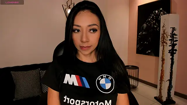 Snapshot of LizzHamilton__ chatting on January 13, 2026, 9:20 pm LizzHamilton online show from January 13, 2026, 9:20 pm