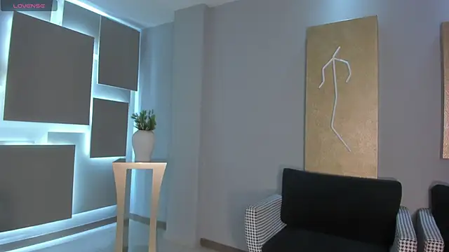 Snapshot of LizzHamilton__ chatting on January 17, 2026, 12:32 pm LizzHamilton online show from January 17, 2026, 12:32 pm