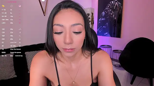 Snapshot of LizzHamilton__ chatting on February 27, 2026, 8:53 pm LizzHamilton online show from February 27, 2026, 8:53 pm