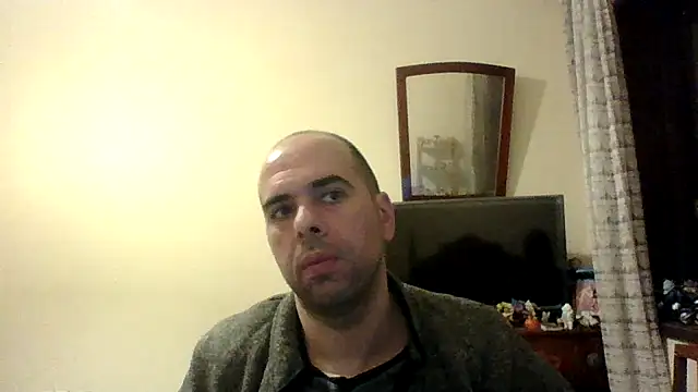 Snapshot of sstrasser chatting on December 23, 2024, 12:14 am sstrasser online show from December 23, 2024, 12:14 am