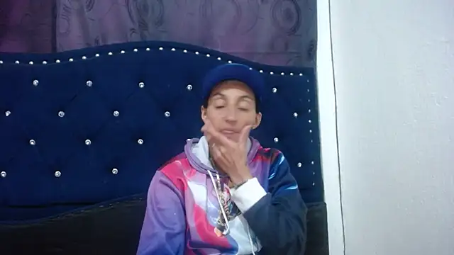 Snapshot of anyu1306 chatting on December 28, 2024, 4:09 pm anyu1306 online show from December 28, 2024, 4:09 pm