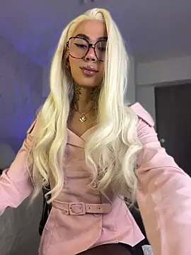 Snapshot of Miss_sagitario chatting on May 13, 2026, 12:13 pm Miss sagitario online show from May 13, 2026, 12:13 pm