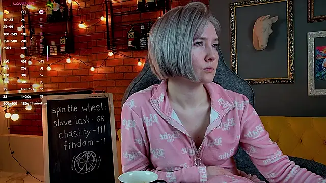 ReiYosimoto online show from March 27, 2026, 11:21 am