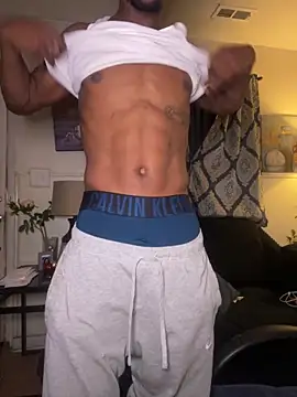 LawrenceBanques online show from December 22, 2025, 4:20 am