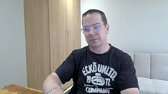 BrettJ81 online show from January 13, 2026, 11:26 am