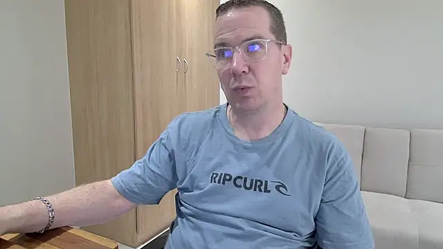 Snapshot of BrettJ81 chatting on April 28, 2026, 2:55 pm BrettJ81 online show from April 28, 2026, 2:55 pm