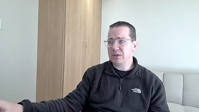 Snapshot of BrettJ81 chatting on May 8, 2026, 11:37 am BrettJ81 online show from May 8, 2026, 11:37 am
