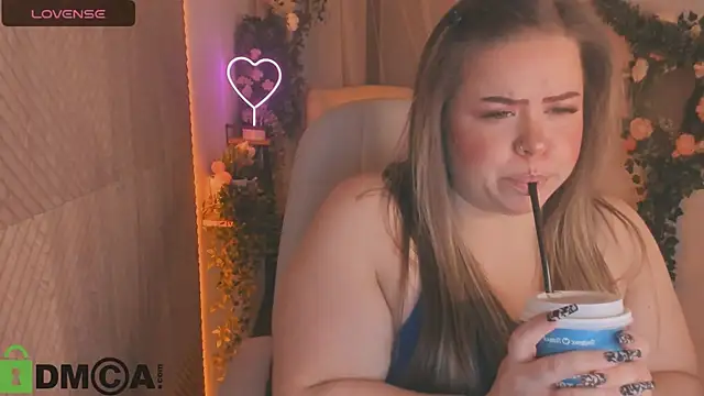 Snapshot of Sheila_queen_ chatting on February 6, 2025, 1:16 am Sheila queen online show from February 6, 2025, 1:16 am