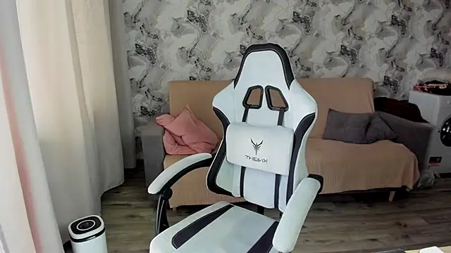 Snapshot of Lis_Kollen chatting on September 28, 2025, 7:58 am Lis Kollen online show from September 28, 2025, 7:58 am