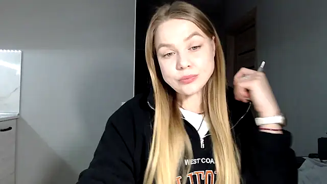 Snapshot of Sunbeam_ chatting on February 11, 2026, 7:41 pm Sunbeam online show from February 11, 2026, 7:41 pm