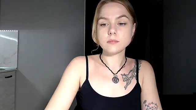 Snapshot of Sunbeam_ chatting on April 23, 2026, 8:22 pm Sunbeam online show from April 23, 2026, 8:22 pm