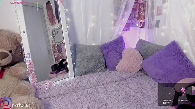 natalie jaensen online show from October 9, 2025, 6:17 pm