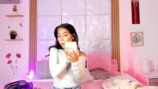 natalie jaensen online show from April 16, 2026, 3:13 pm