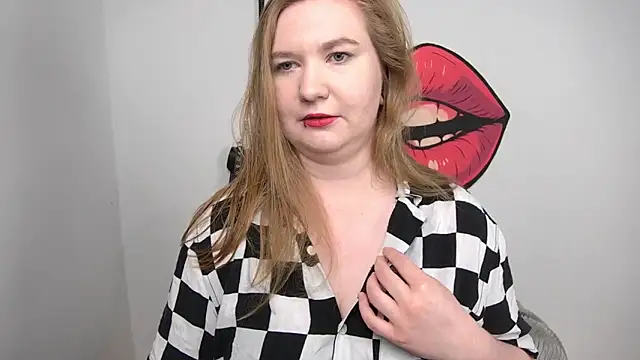 LaraDream online show from November 6, 2025, 4:30 pm