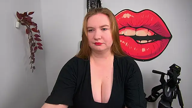 Snapshot of LaraDream chatting on June 3, 2026, 2:55 pm LaraDream online show from June 3, 2026, 2:55 pm