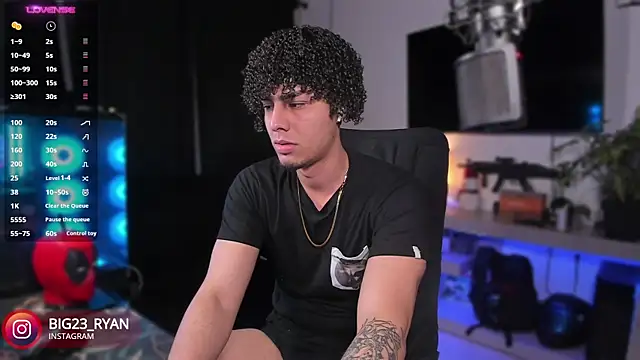 Snapshot of bigryann23 chatting on December 22, 2024, 3:55 am bigryann23 online show from December 22, 2024, 3:55 am